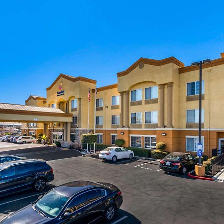 Comfort Inn & Suites Sacramento - University Area Екстер'єр фото