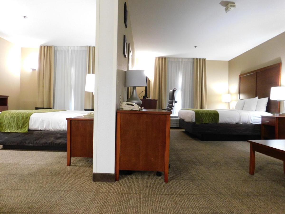 Comfort Inn & Suites Sacramento - University Area Екстер'єр фото