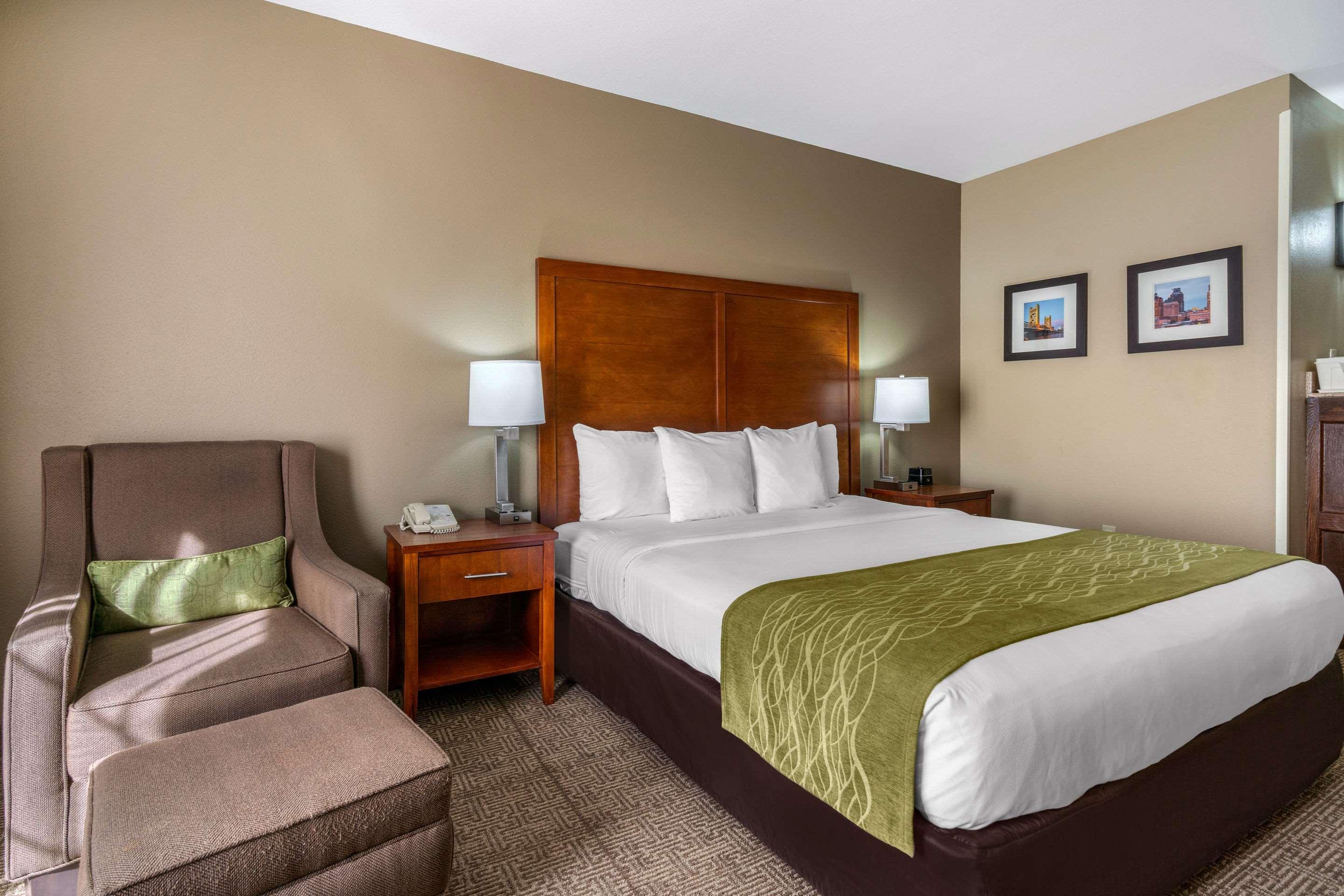 Comfort Inn & Suites Sacramento - University Area Екстер'єр фото