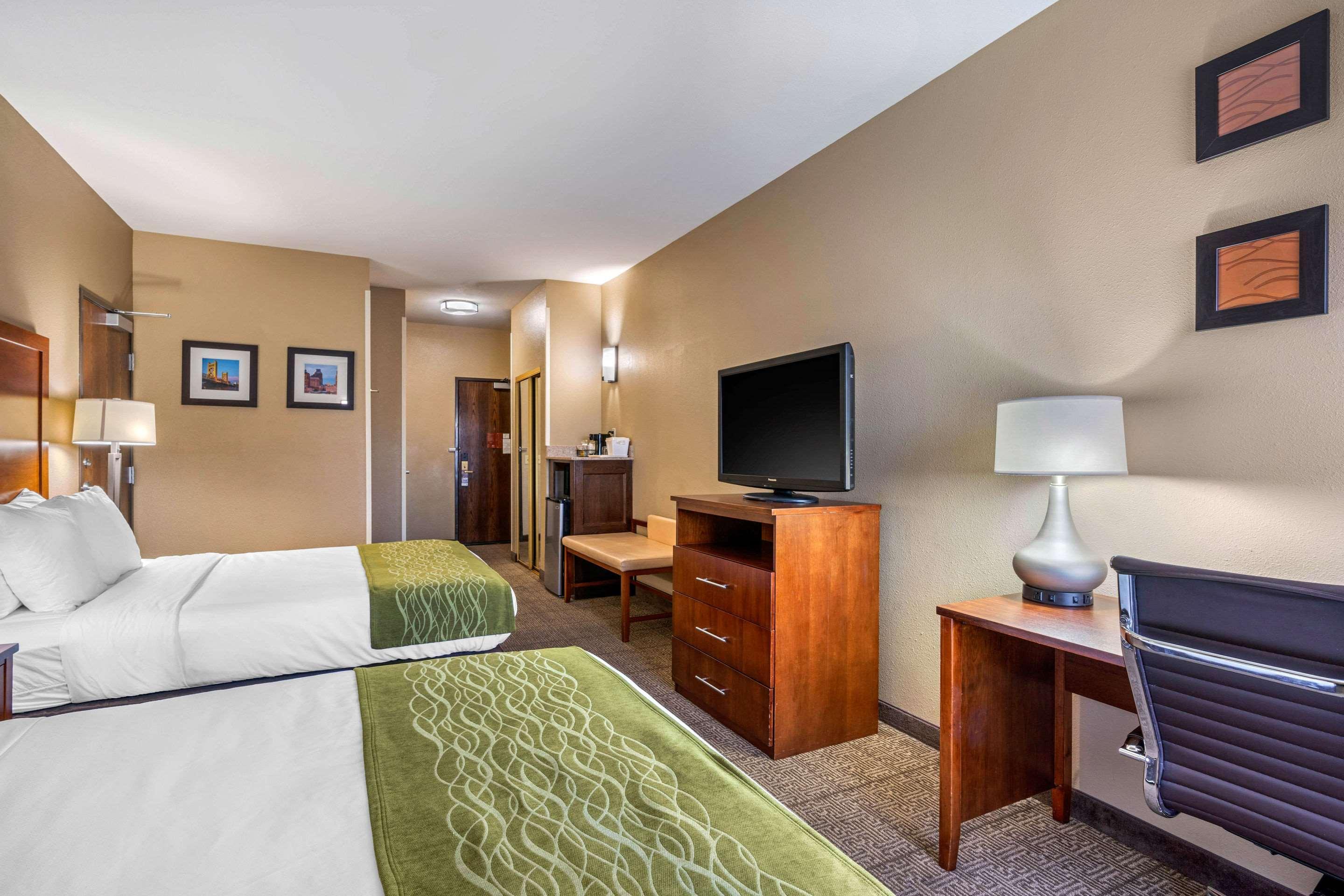 Comfort Inn & Suites Sacramento - University Area Екстер'єр фото