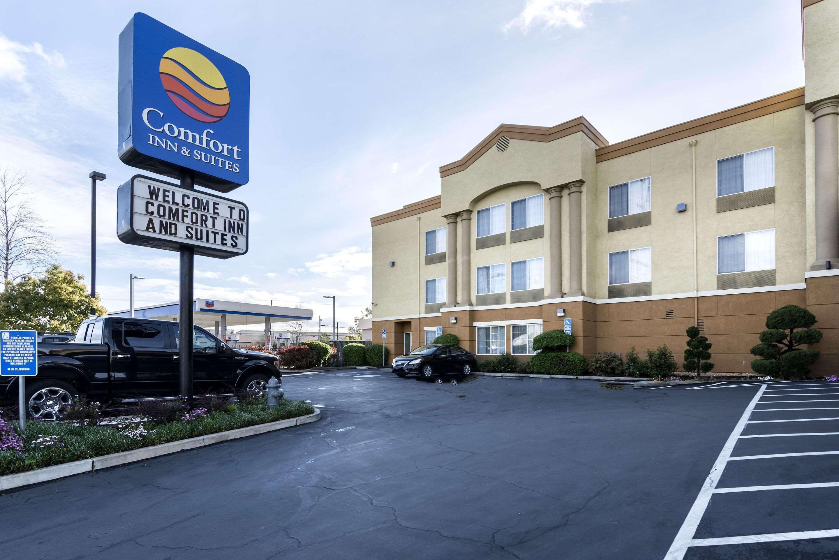 Comfort Inn & Suites Sacramento - University Area Екстер'єр фото