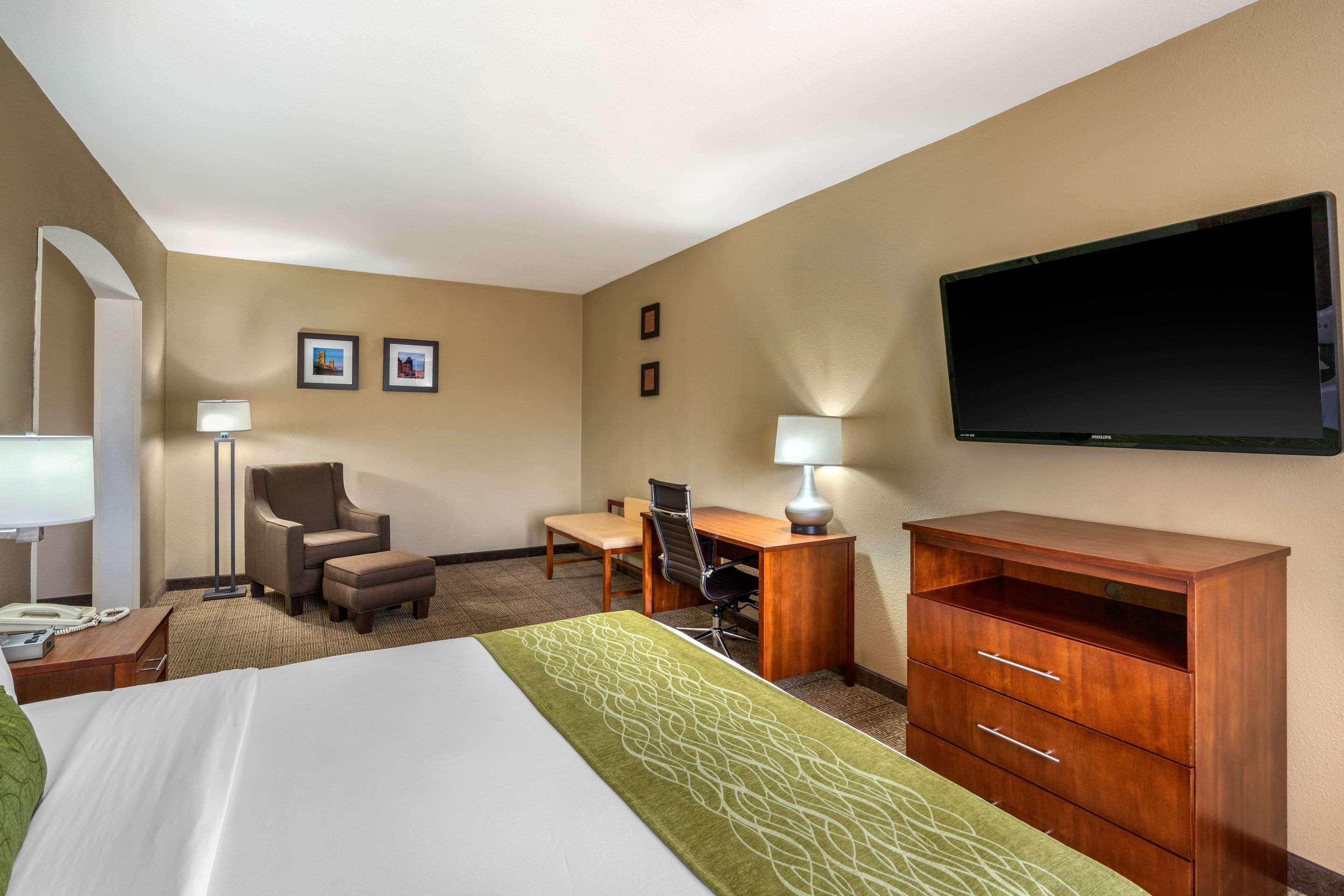 Comfort Inn & Suites Sacramento - University Area Екстер'єр фото