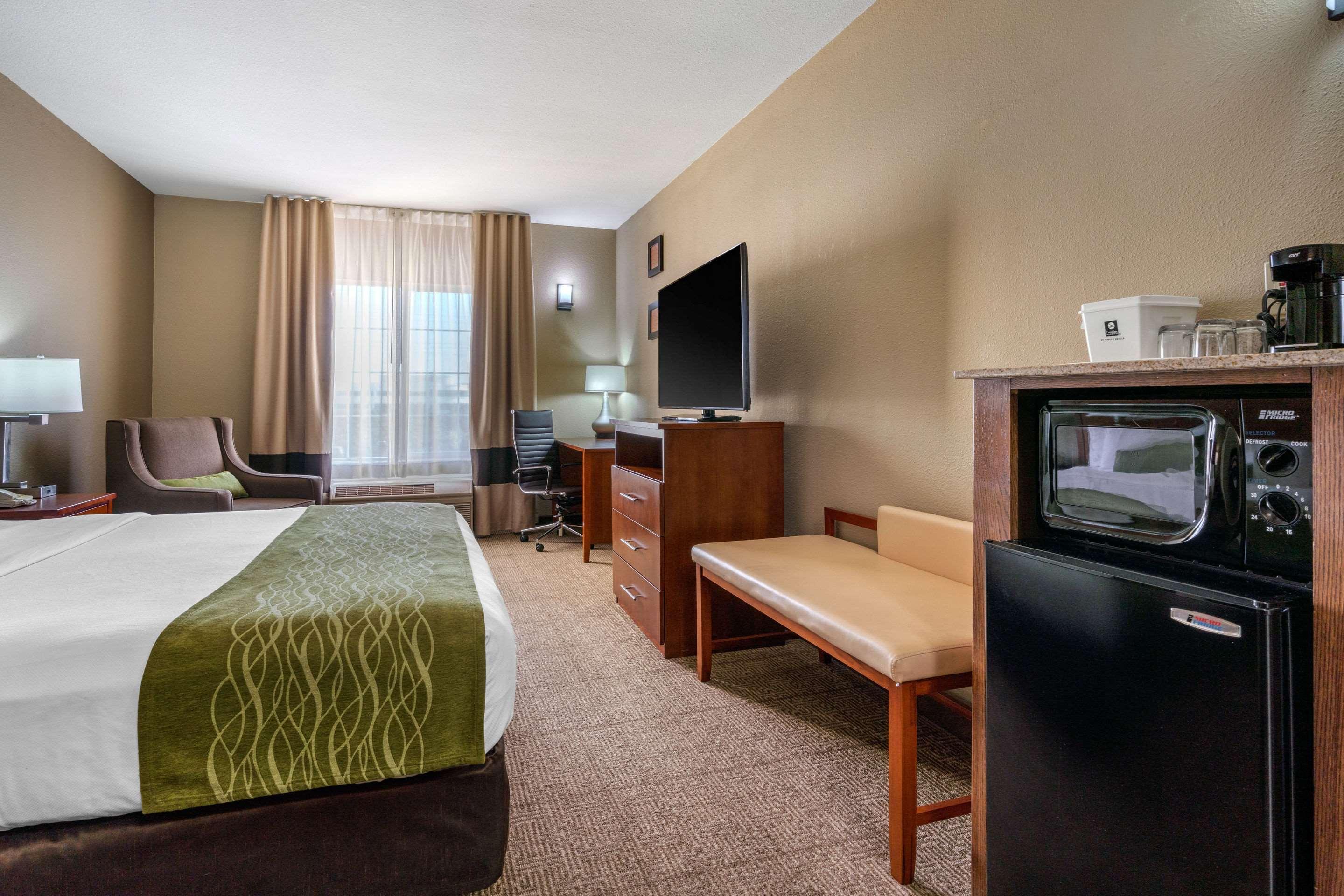 Comfort Inn & Suites Sacramento - University Area Екстер'єр фото