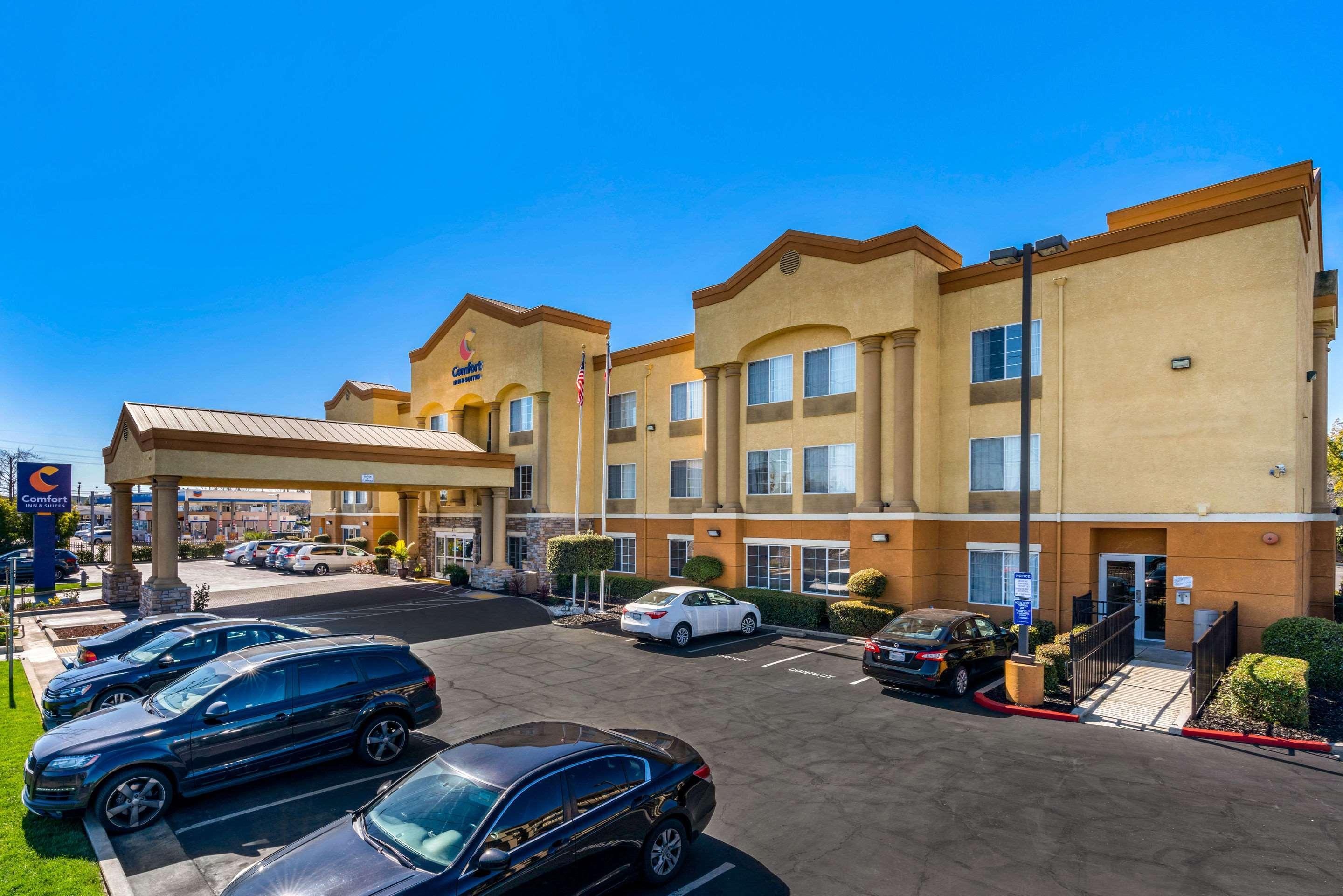 Comfort Inn & Suites Sacramento - University Area Екстер'єр фото