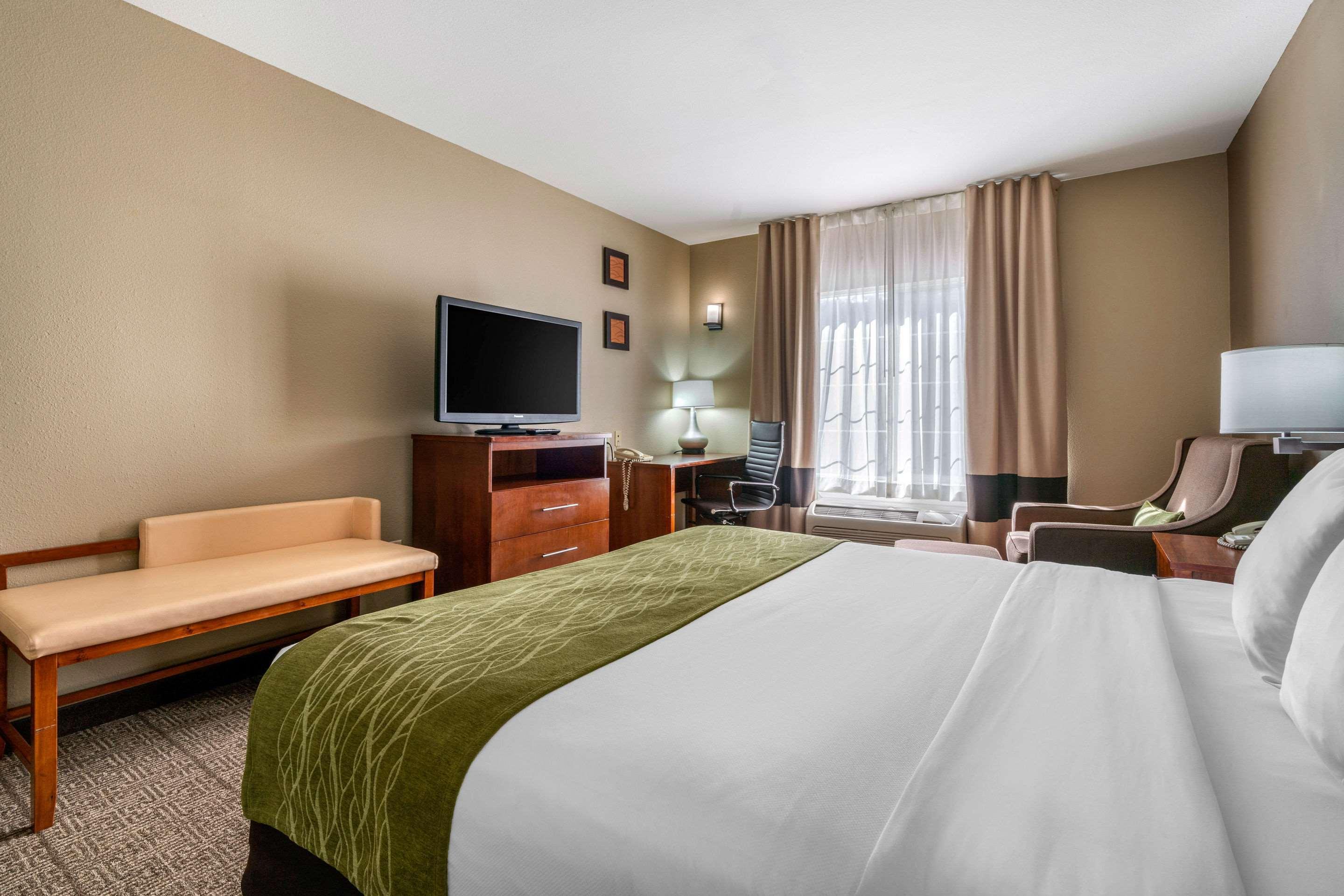 Comfort Inn & Suites Sacramento - University Area Екстер'єр фото