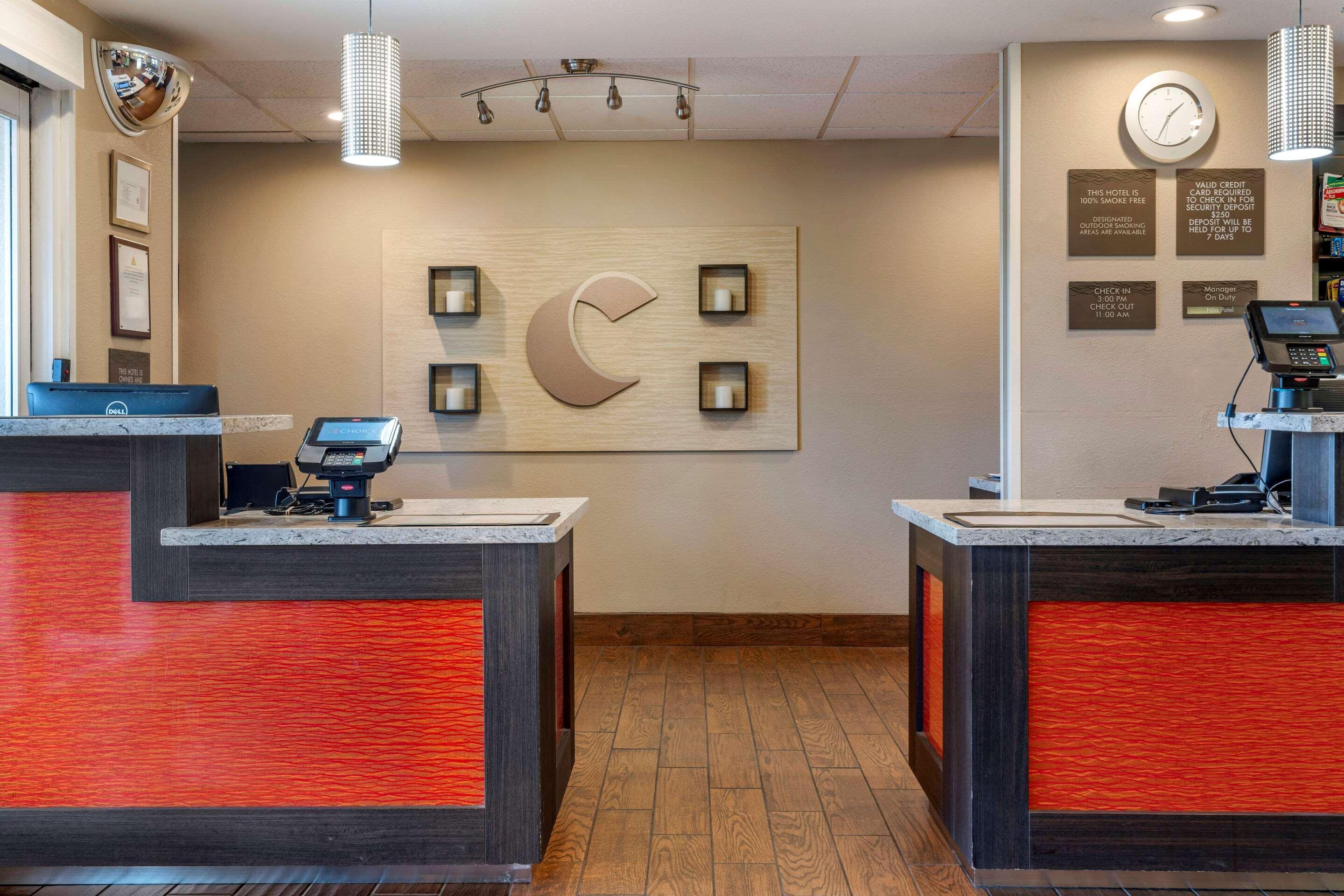 Comfort Inn & Suites Sacramento - University Area Екстер'єр фото