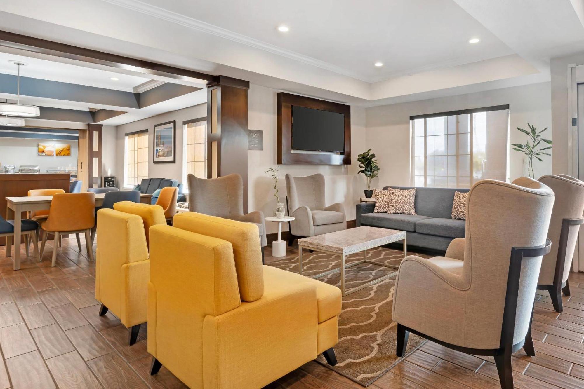 Comfort Inn & Suites Sacramento - University Area Екстер'єр фото