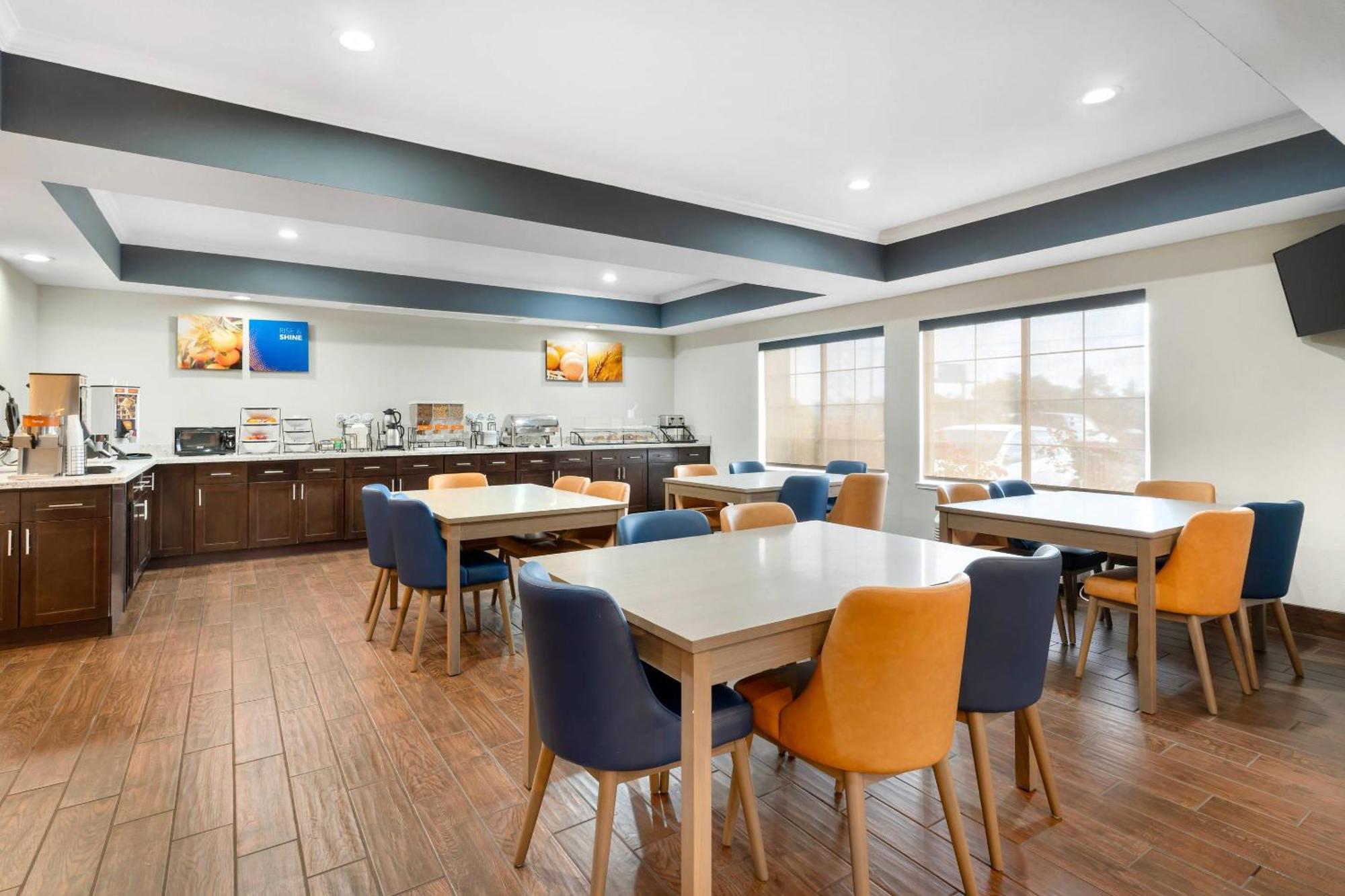 Comfort Inn & Suites Sacramento - University Area Екстер'єр фото