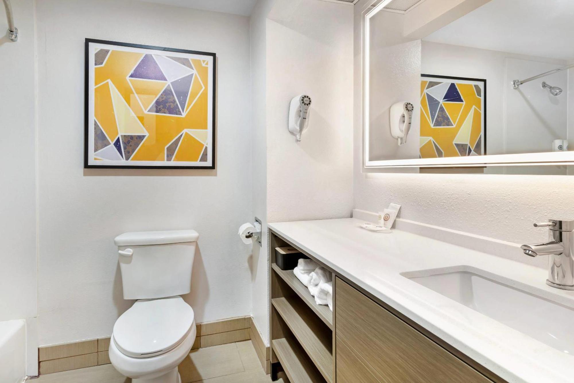 Comfort Inn & Suites Sacramento - University Area Екстер'єр фото