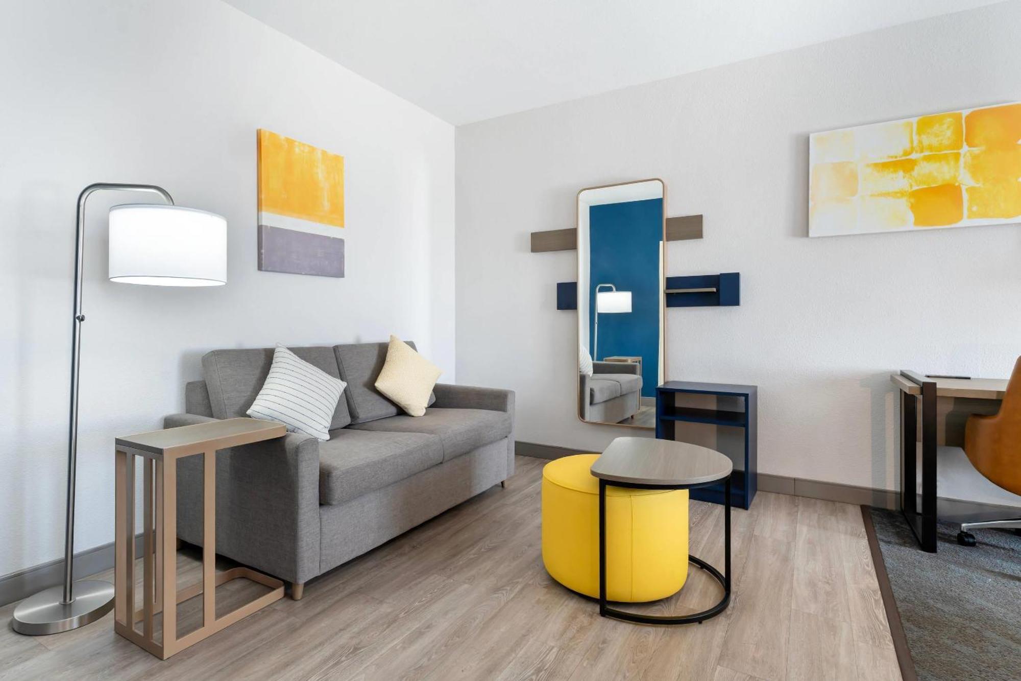 Comfort Inn & Suites Sacramento - University Area Екстер'єр фото