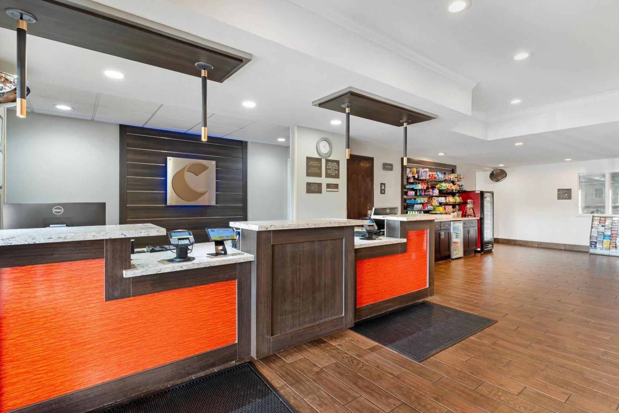 Comfort Inn & Suites Sacramento - University Area Екстер'єр фото